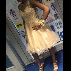 Puffy at the bottom, come with a shear